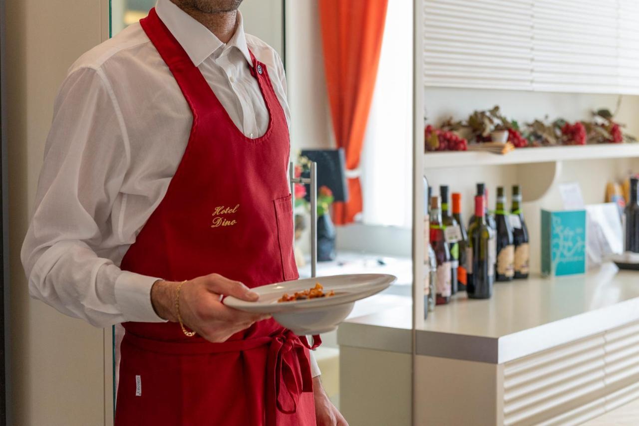 Hotel Dino Сан Бенедето дел Тронто Екстериор снимка